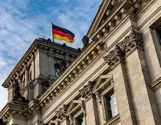 爱游戏体育-德国杯今晚走向成谜，圣安东尼奥马刺止住颓势，目标明确，年轻球员得到机会(德安东尼最新消息)