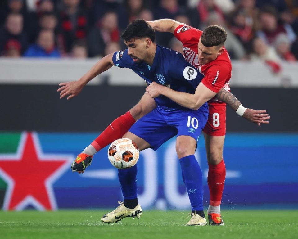 爱游戏体育官网-今晨布莱顿备战欧联，再遭质疑细节曝光，气氛紧张，临场指挥获称赞(查尔顿vs布莱顿历史交锋)